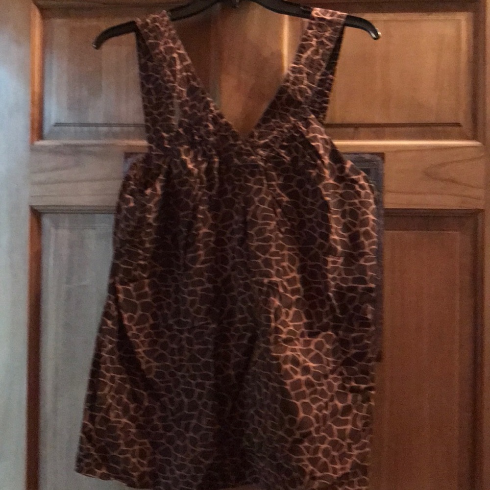 XL animal print top